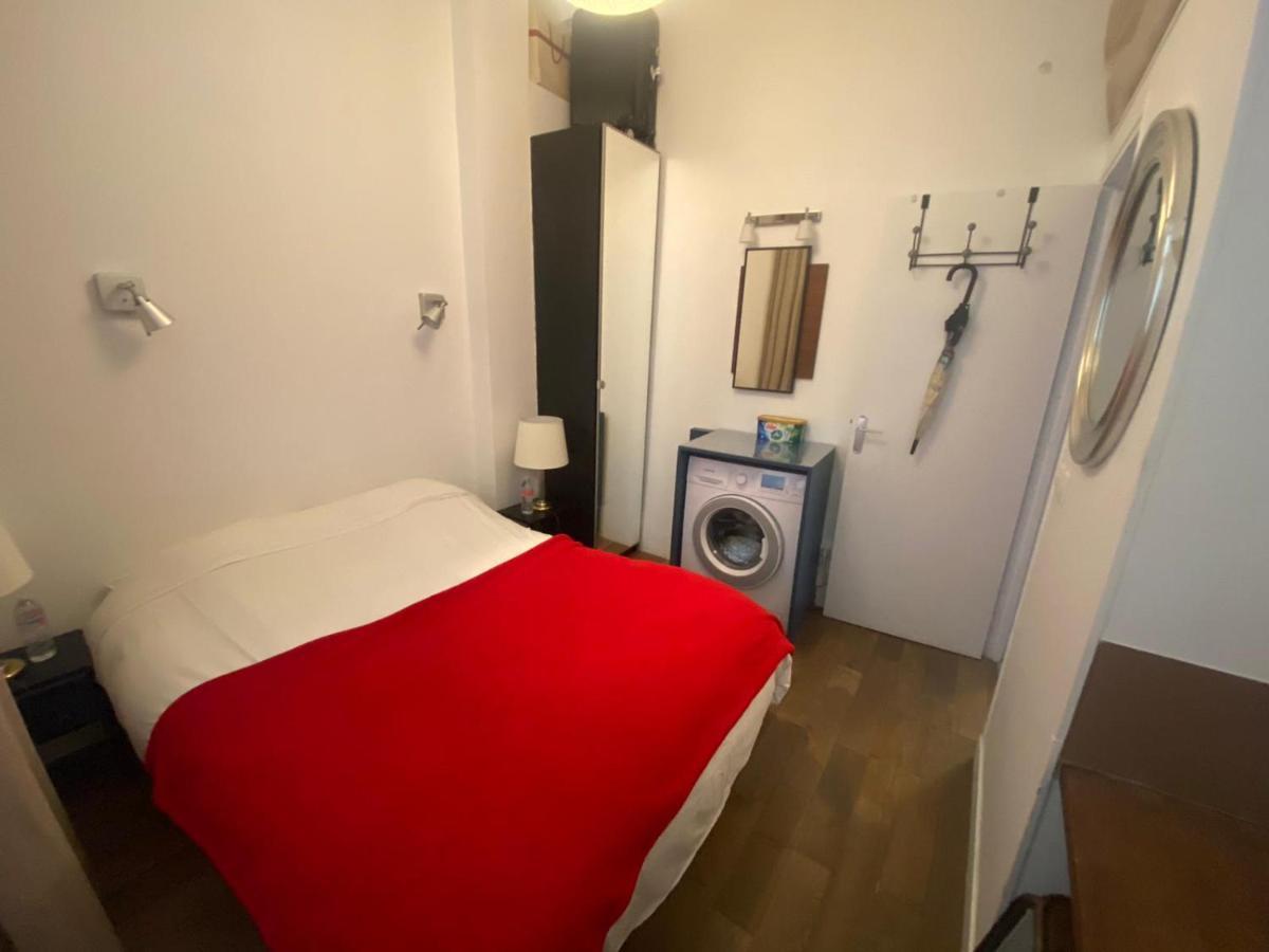 Cocoon Gallery Bed & Breakfast Paris