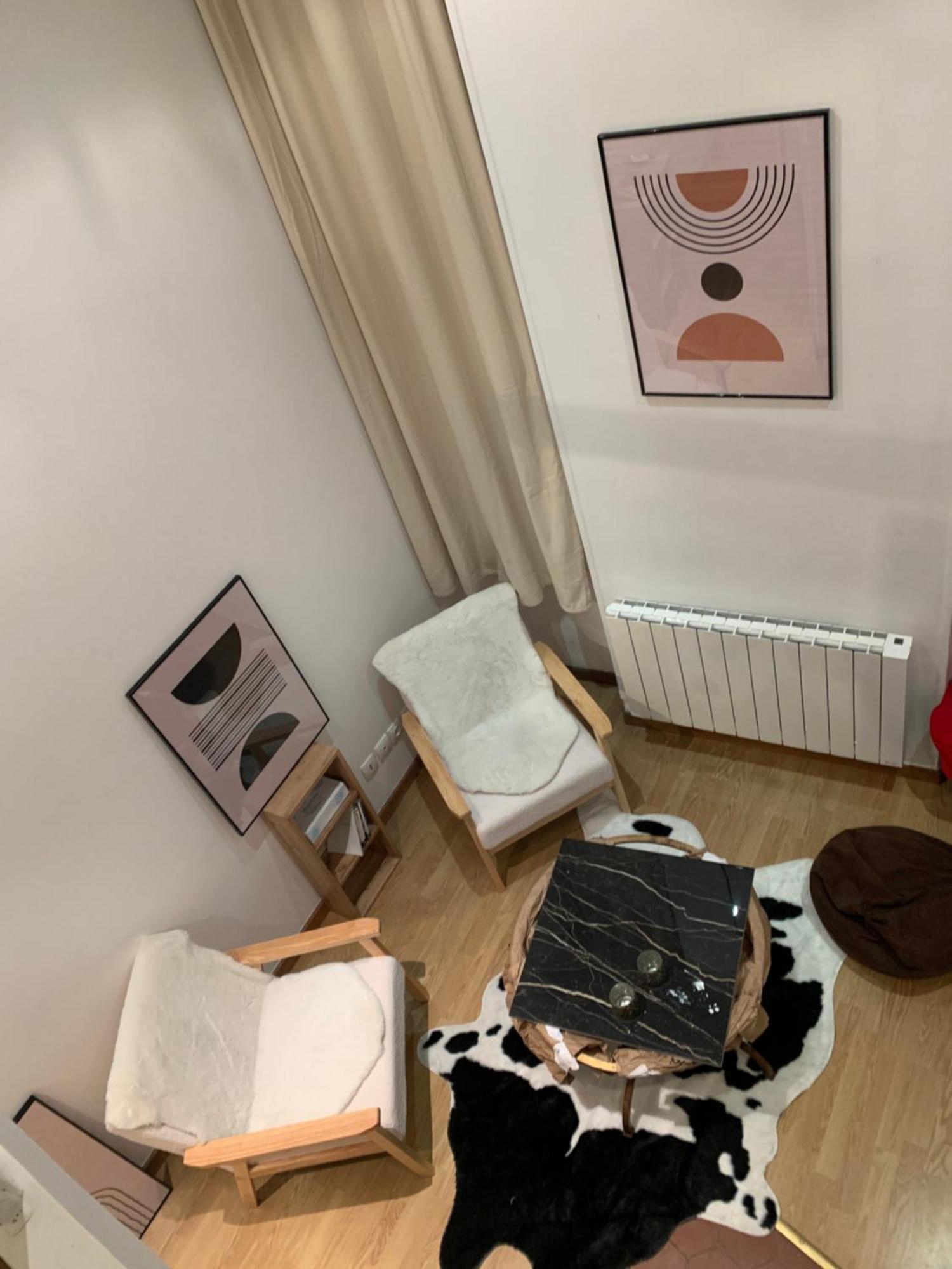 Cocoon Gallery Bed & Breakfast Paris