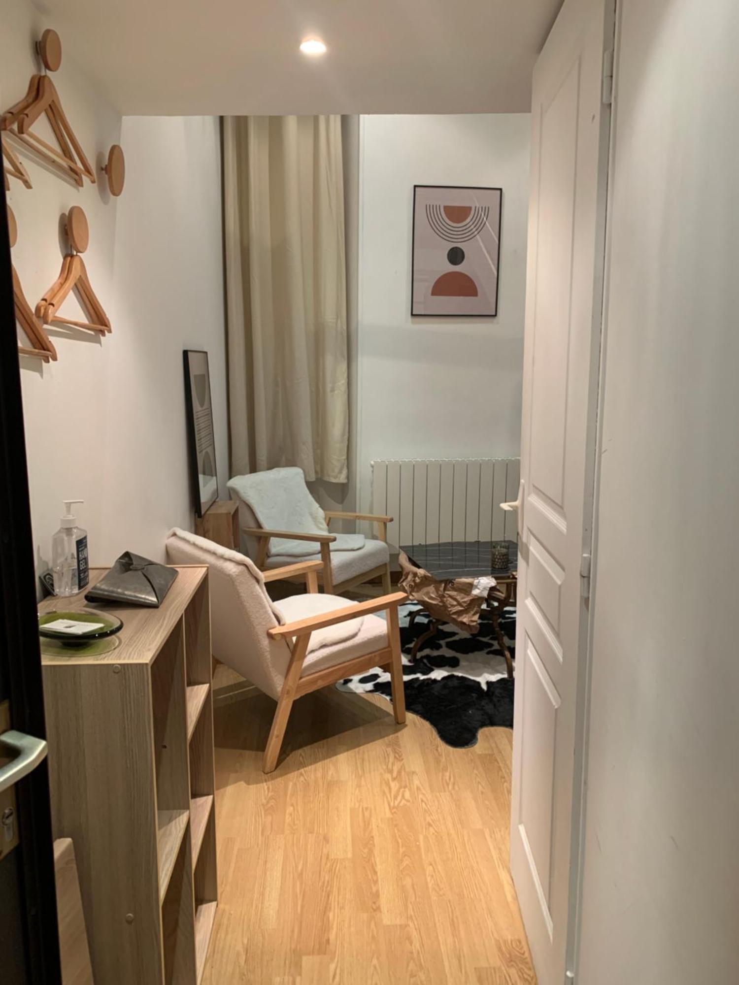 Cocoon Gallery Bed & Breakfast *