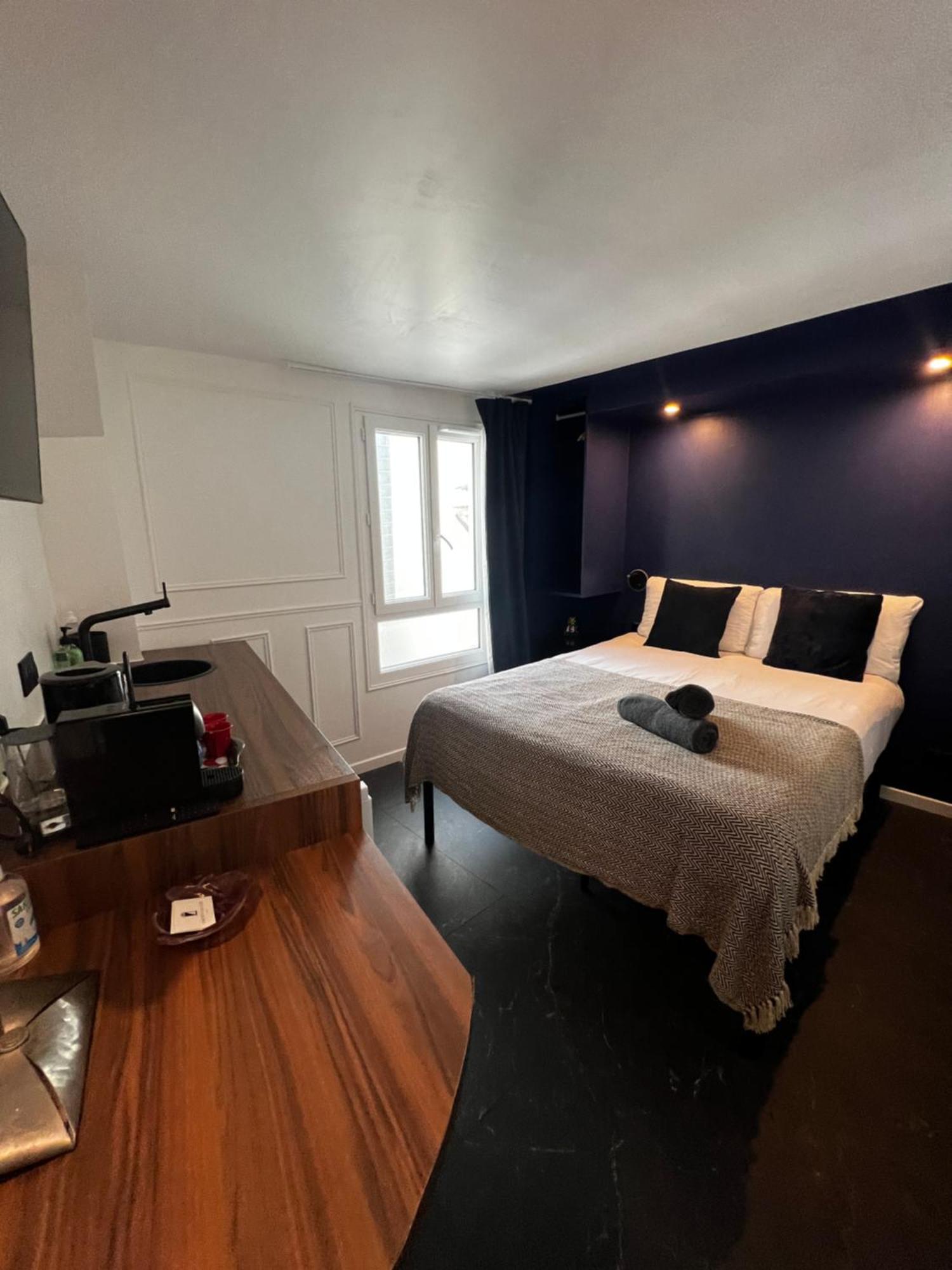 Cocoon Gallery Bed and breakfast *