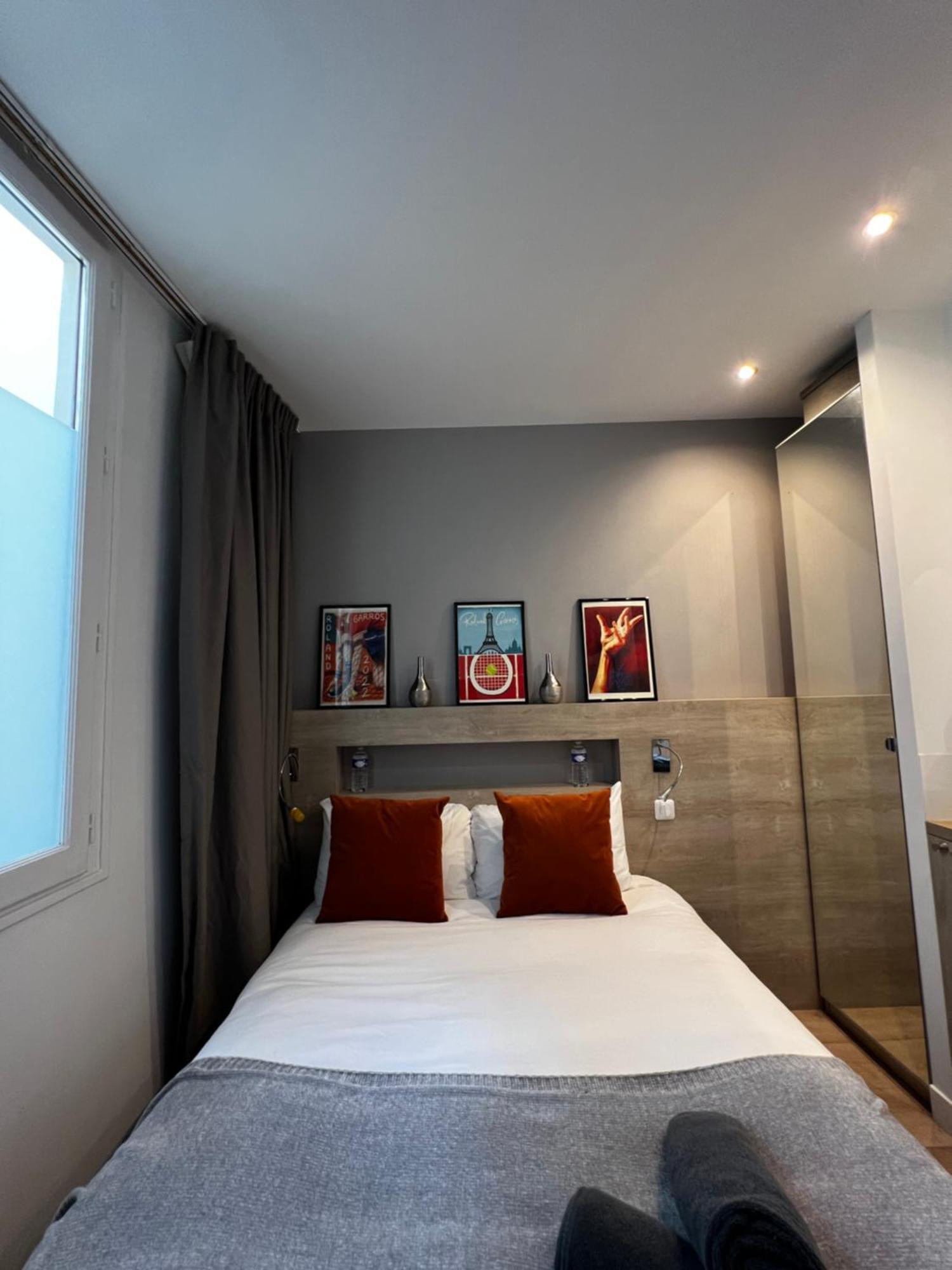 Cocoon Gallery Bed and breakfast
